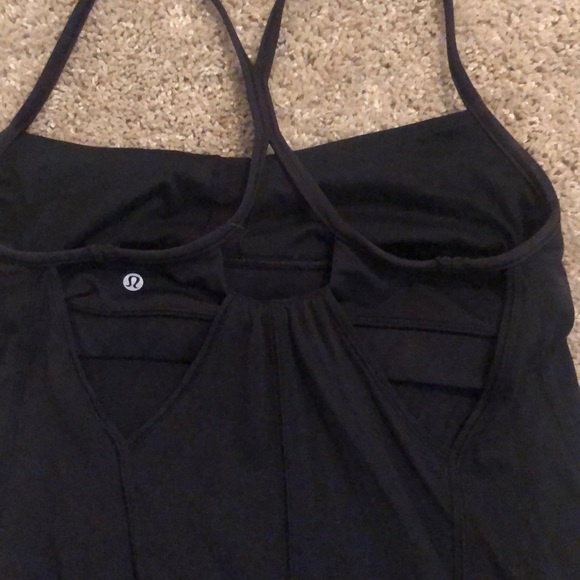 Lululemon tank with bra - Picture 2 of 4